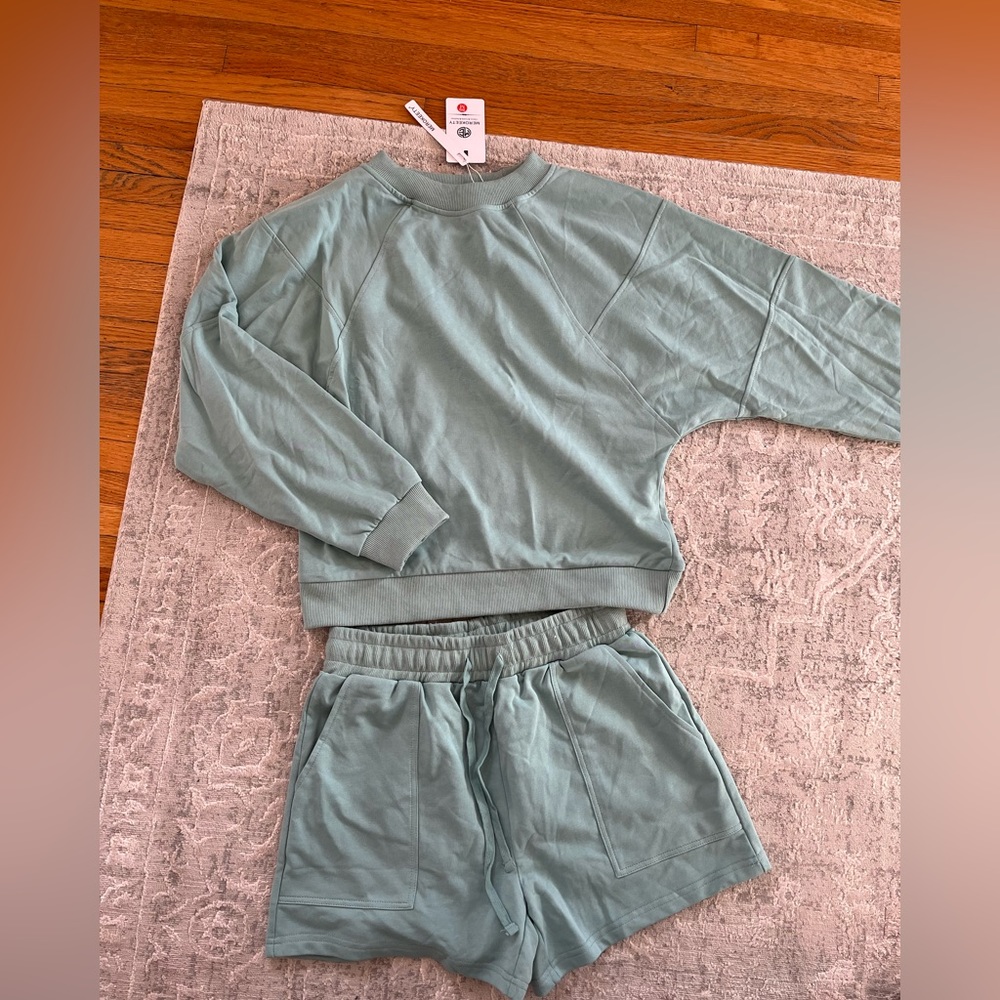 NWT Lounge Set - Picture 5 of 5